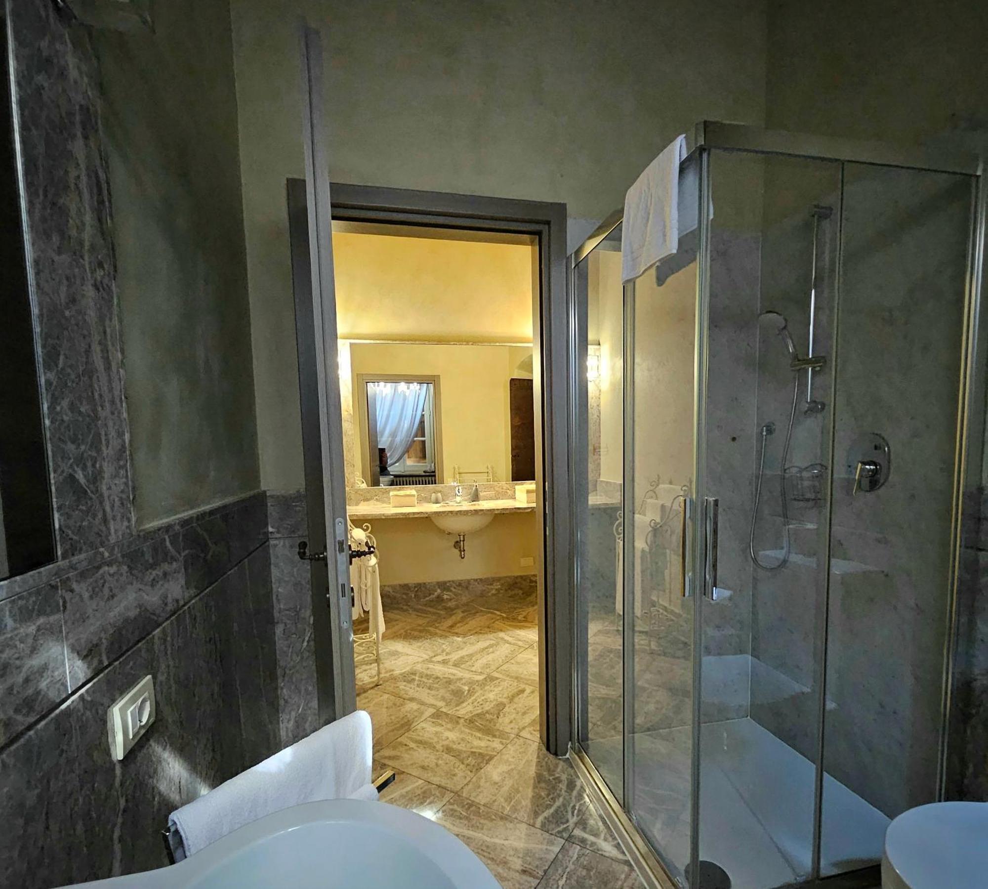 B&B Dimora Delle Donnole Bergamo Alta Exterior foto